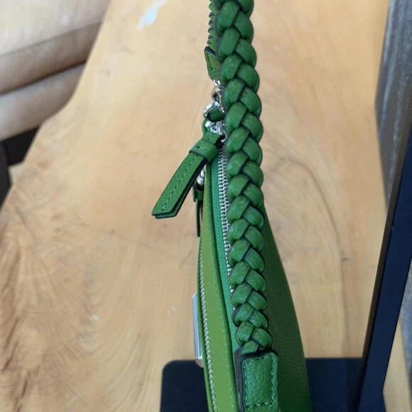 Dana Buchman Pebbled vegan leather brand-new wristlet in Kelly Green Hue - Picture 4 of 7